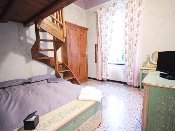 Due Papi : photo 6 de la chambre chambre familiale avec salle de bains privative séparée