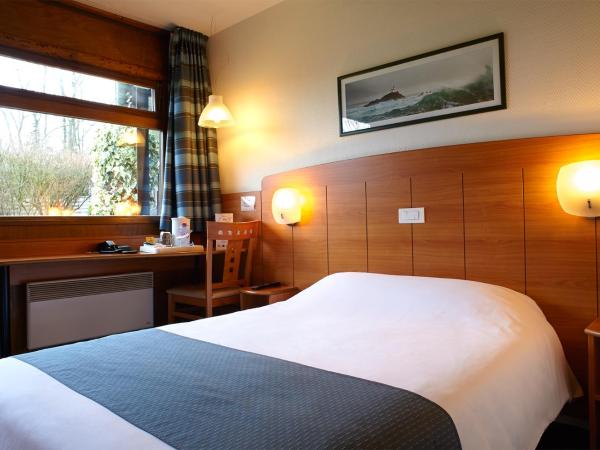 Kyriad Reims Est - Parc Expositions : photo 4 de la chambre chambre double