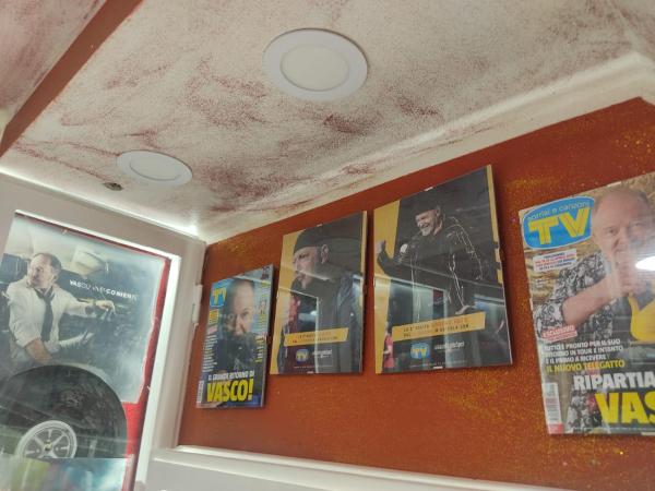 Elvis - Marilyn - Vasco Rossi - Airport Catania Center : photo 7 de la chambre chambre double
