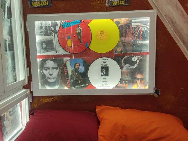 Elvis - Marilyn - Vasco Rossi - Airport Catania Center : photo 6 de la chambre chambre double