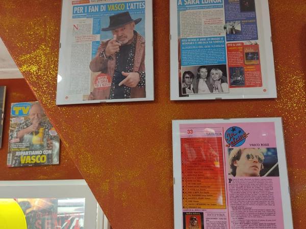Elvis - Marilyn - Vasco Rossi - Airport Catania Center : photo 4 de la chambre chambre double