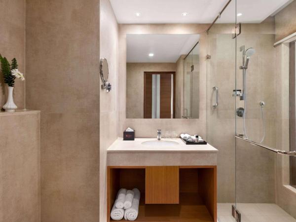 Ramada Encore by Wyndham Kathmandu Thamel : photo 1 de la chambre deluxe king room,with balcony and city view - non smoking (10% off on food and soft beverages)