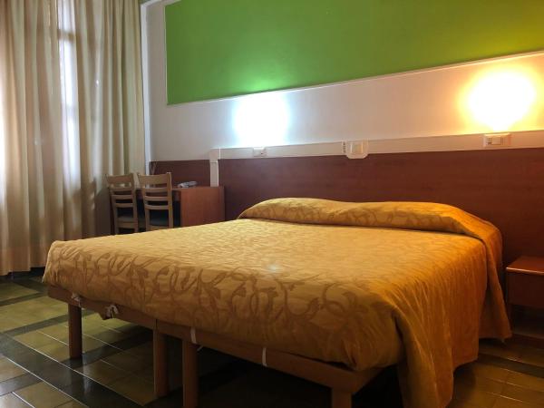 Hotel Eden : photo 1 de la chambre chambre double ou lits jumeaux