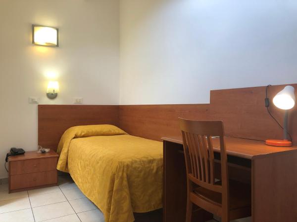 Hotel Eden : photo 8 de la chambre chambre simple