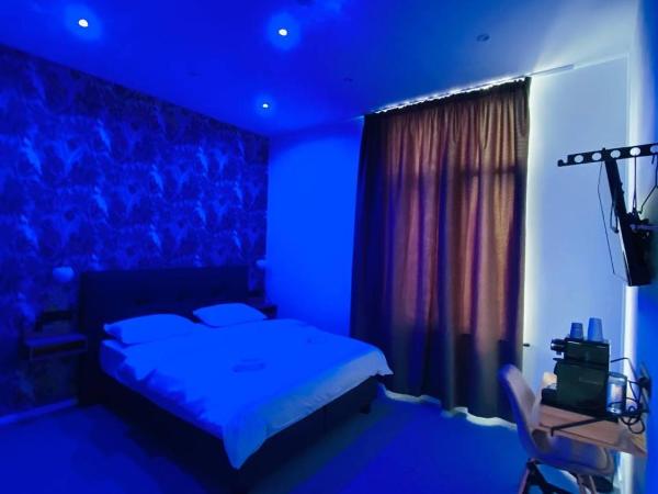 BED Cauchy : photo 1 de la chambre chambre double avec salle de bains privative