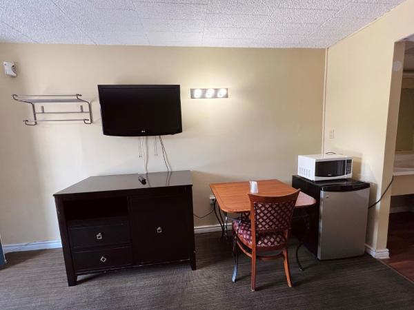 Fairway Inn by the Falls : photo 8 de la chambre chambre double standard avec 2 lits doubles