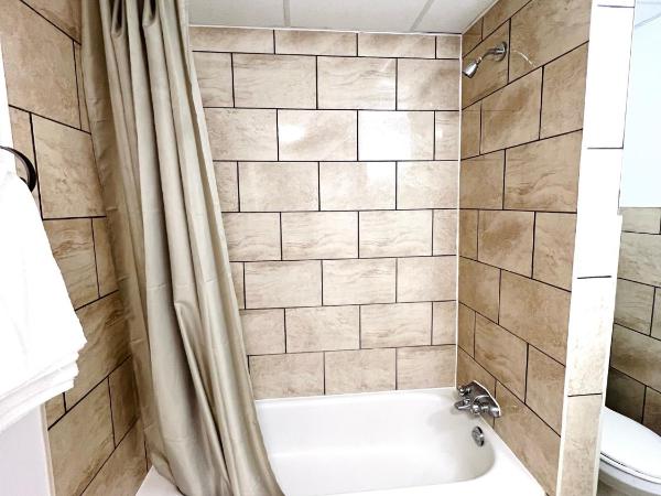 Fairway Inn by the Falls : photo 6 de la chambre chambre familiale