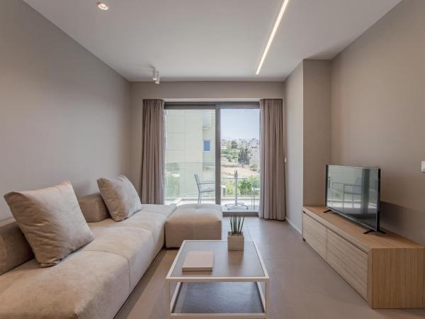 Noemie Luxury Suites : photo 4 de la chambre suite deluxe avec baignoire spa