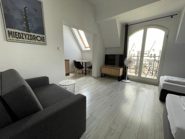 Aparthotel Platinum : photo 10 de la chambre appartement avec balcon