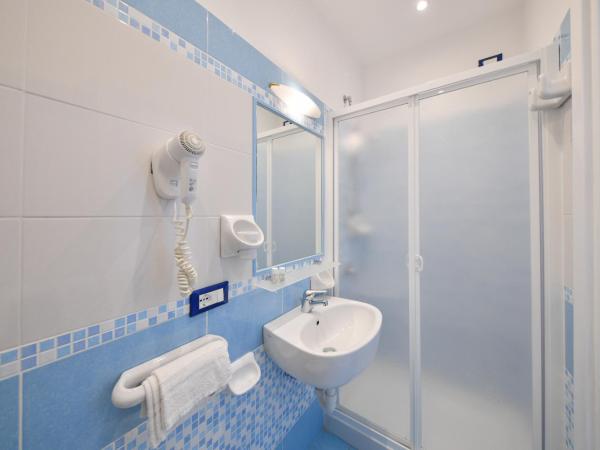 Hotel Noris : photo 7 de la chambre chambre double - vue sur mer