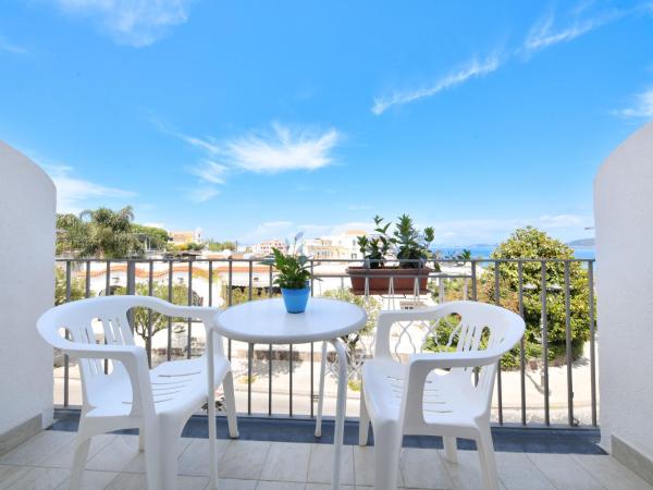 Hotel Noris : photo 6 de la chambre chambre double - vue sur mer