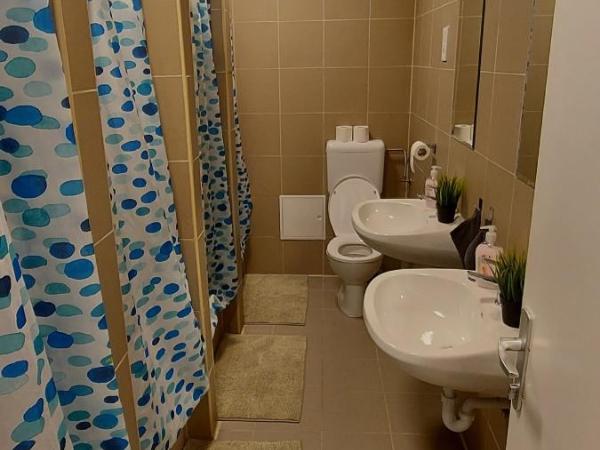 K21 party apartment hotel with inhouse ruin pub : photo 4 de la chambre appartement