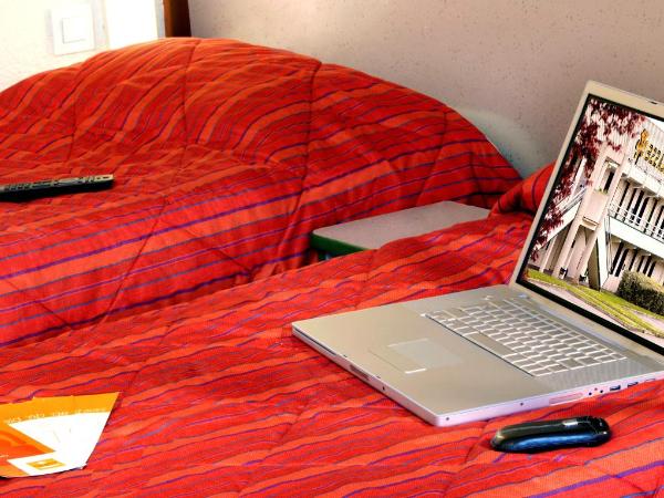 Premiere Classe Vierzon : photo 2 de la chambre chambre triple avec 3 lits simples 