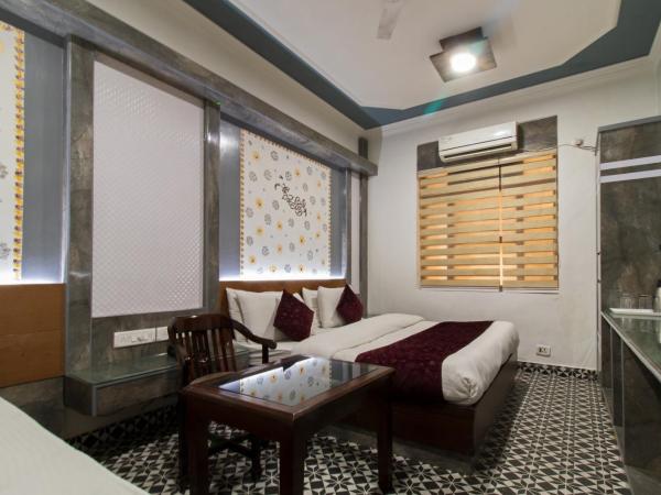Hotel Baba Deluxe -By RCG Hotels : photo 3 de la chambre chambre deluxe double ou lits jumeaux