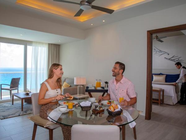 Royalton CHIC Cancun, An Autograph Collection All-Inclusive Resort - Adults Only : photo 9 de la chambre suite présidentielle 1 chambre de luxe diamond club – côté océan