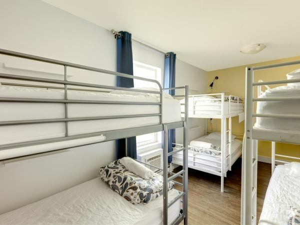 Samesun Kelowna Hostel : photo 8 de la chambre lit dans dortoir mixte de 6 lits