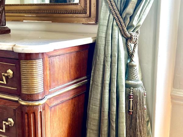 Maison Loire : photo 5 de la chambre chambre lit queen-size - vue sur jardin