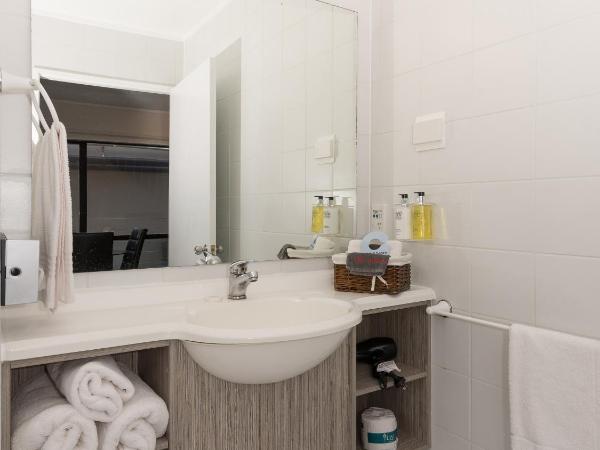 Arista of Rotorua : photo 5 de la chambre appartement familial en duplex avec bain à remous