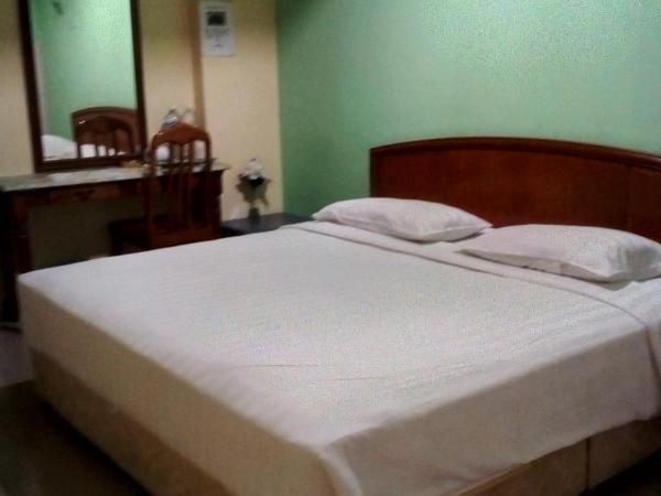 Century Hotel Inanam : photo 2 de la chambre chambre lit king-size