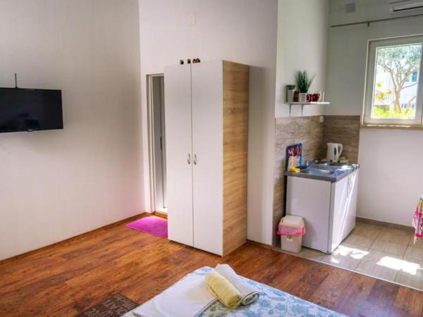 Dino and Jele Apartments : photo 2 de la chambre studio