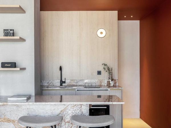 The Newel Psychiko : photo 3 de la chambre grande suite