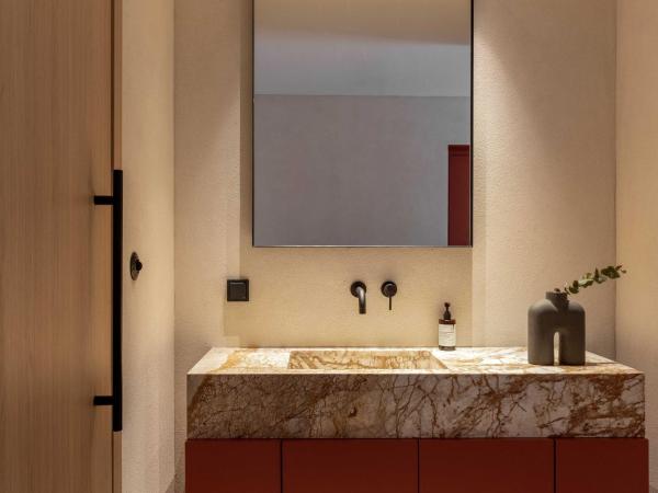 The Newel Psychiko : photo 8 de la chambre grande suite