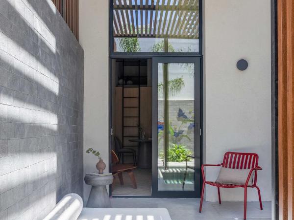 The Newel Psychiko : photo 7 de la chambre loft deluxe avec bain à remous privé