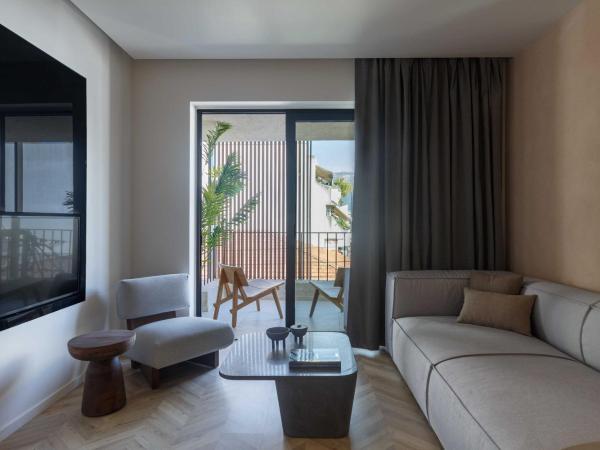 The Newel Psychiko : photo 4 de la chambre suite junior