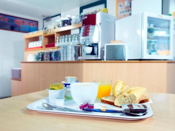 Premiere Classe Evreux : photo 2 de la chambre chambre triple