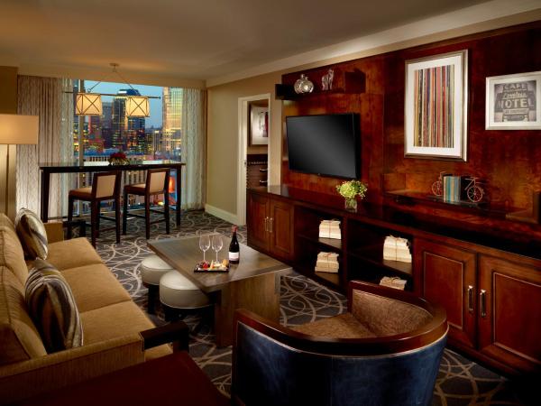 Omni Nashville Hotel : photo 1 de la chambre suite lit king-size d'angle exécutive