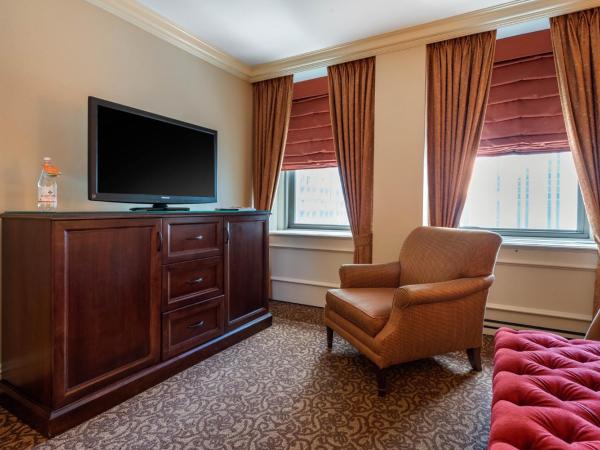 Omni William Penn Hotel : photo 4 de la chambre chambre de luxe - 1 lit king size