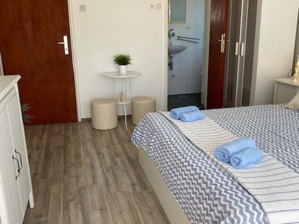 Kosovic Family House : photo 3 de la chambre chambre double avec balcon