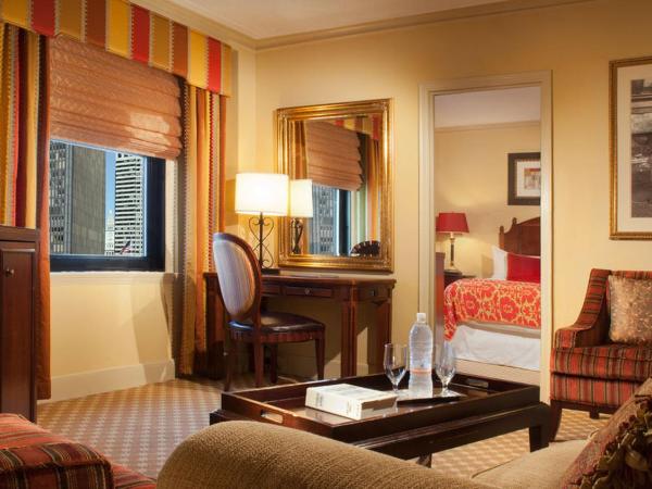 Boston Omni Parker House Hotel : photo 1 de la chambre suite premier choix avec lit king-size