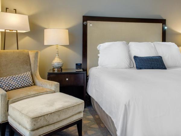 Omni Riverfront New Orleans : photo 3 de la chambre chambre lit king-size deluxe ada