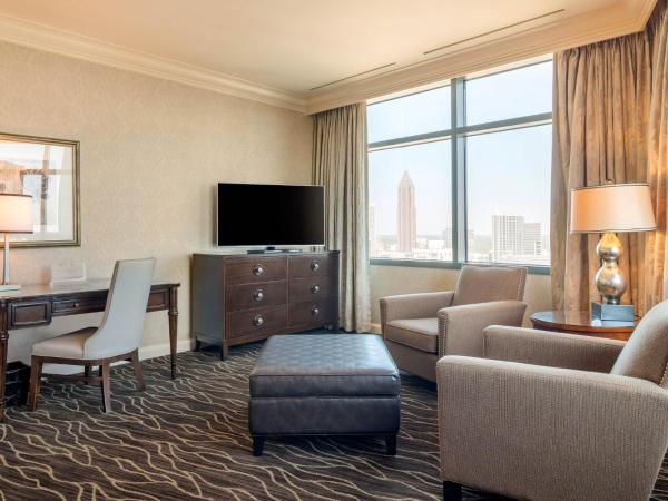 Omni Atlanta Hotel at Centennial Park : photo 1 de la chambre suite exécutive lit king-size