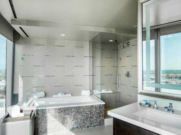 Omni Dallas Hotel : photo 7 de la chambre suite lit king-size d'angle de luxe