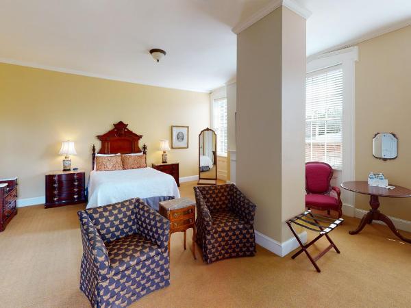 The Presidents' Quarters Inn : photo 4 de la chambre suite lit queen-size avec balcon