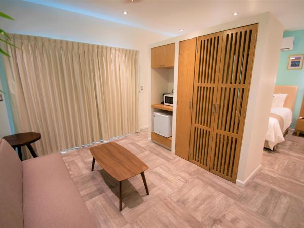 Bartolome Oceanfront Suites : photo 4 de la chambre suite