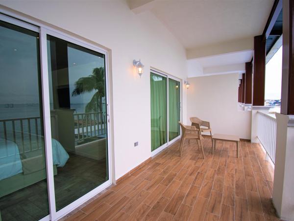 Bartolome Oceanfront Suites : photo 3 de la chambre suite