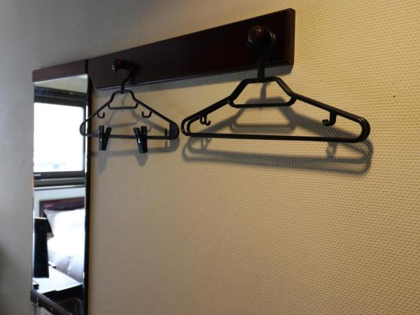 Tokyo Inn : photo 4 de la chambre chambre double avec petit lit double - fumeurs