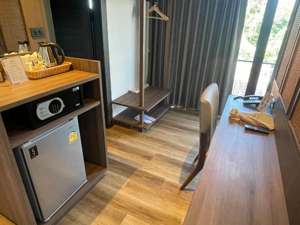 Sareeviengping Hotel Chiangmai : photo 8 de la chambre chambre lit king-size deluxe