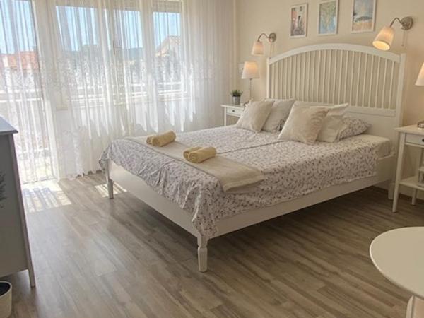 Kosovic Family House : photo 2 de la chambre chambre double avec balcon