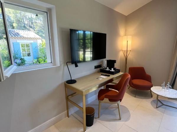 Domaine de Valmouriane : photo 4 de la chambre suite junior avec terrasse