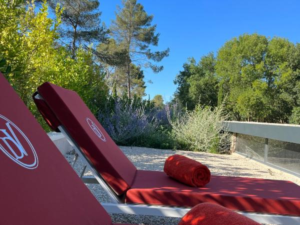 Domaine de Valmouriane : photo 2 de la chambre suite junior avec terrasse