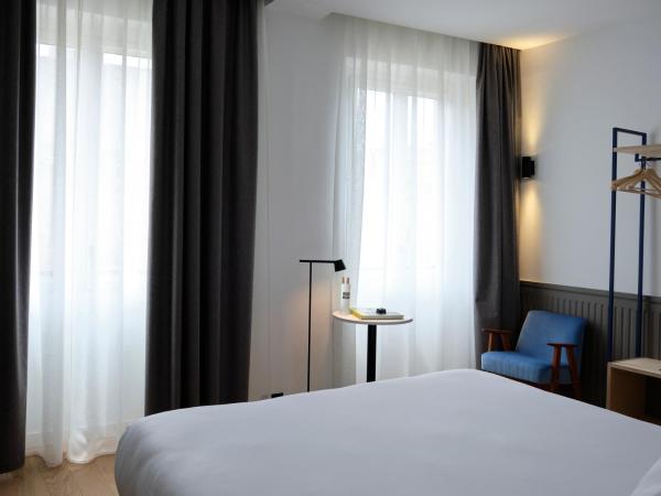 Maison Juste : photo 9 de la chambre chambre lit king-size - vue sur jardin