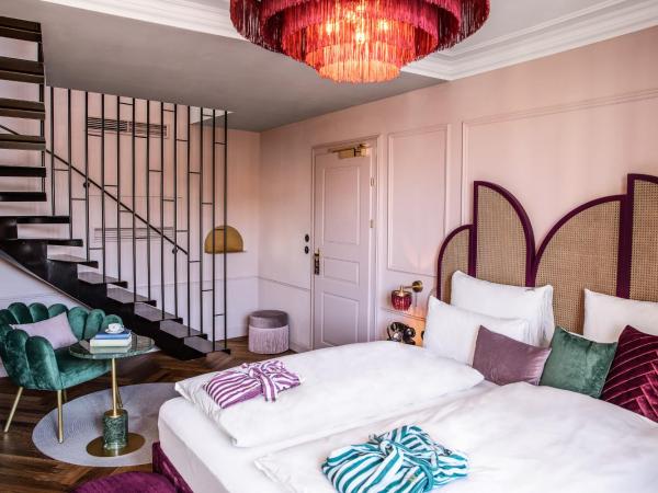 Hotel Josefine : photo 8 de la chambre suite mit 2 schlafzimmern – maisonette suite