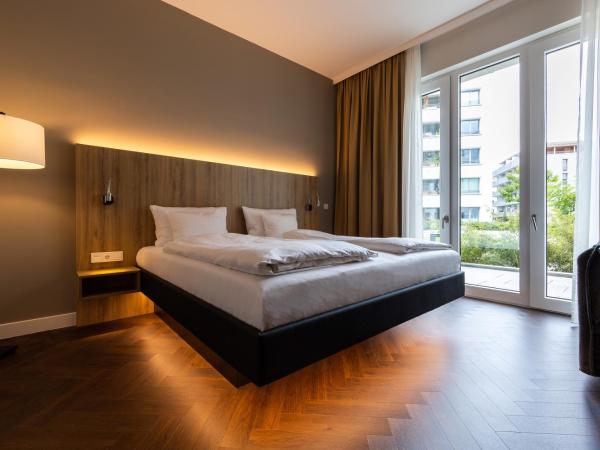 GINN City & Lounge Yorck Berlin : photo 1 de la chambre chambre double avec balcon