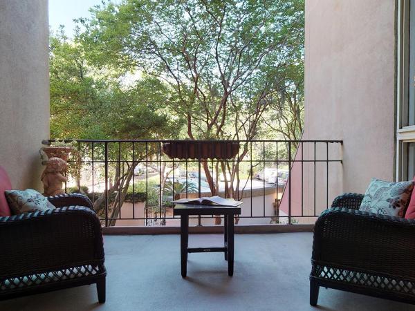 The Presidents' Quarters Inn : photo 5 de la chambre suite lit king-size avec balcon