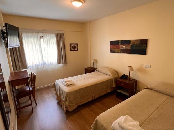 Hotel Aspen Ski : photo 1 de la chambre chambre triple