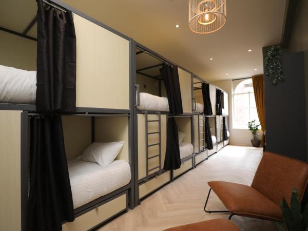 Revolver : photo 1 de la chambre dortoir complet pour 8 personnes